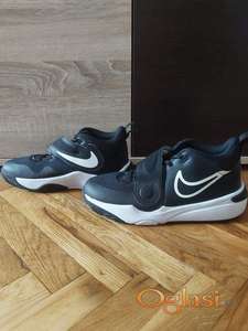 Nove Nike Patike broj 40